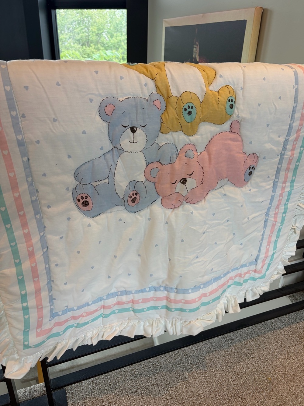 Vintage 1980’s Crib Blanket in Great Condition!